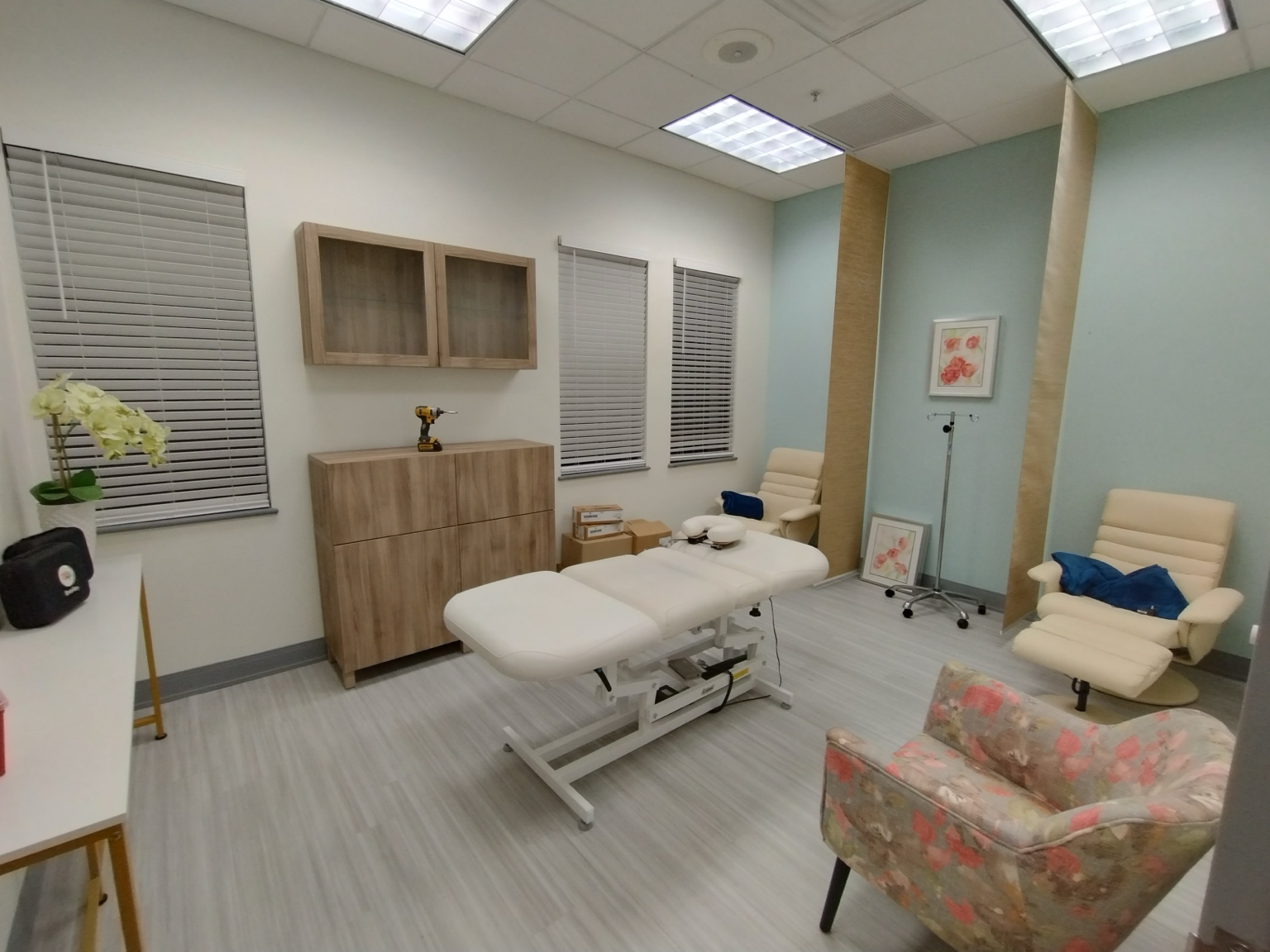 Finished commercial medical treatment room painting project